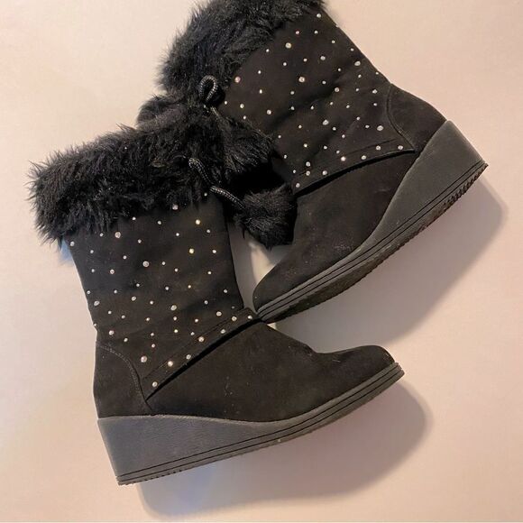 Piper black tall Rachelle Girls Wedge Boots faux suede fur  rhinestone pop pom 2 - Picture 1 of 9